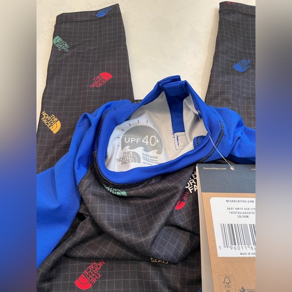 The North Face Baby Amphibious One-Piece Long-Sleeve Sunsuit 18 - 24 M S… - Picture 6 of 9